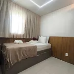 Apto 2 Quartos Luxuoso A Poucos Metros Da Beira Mar